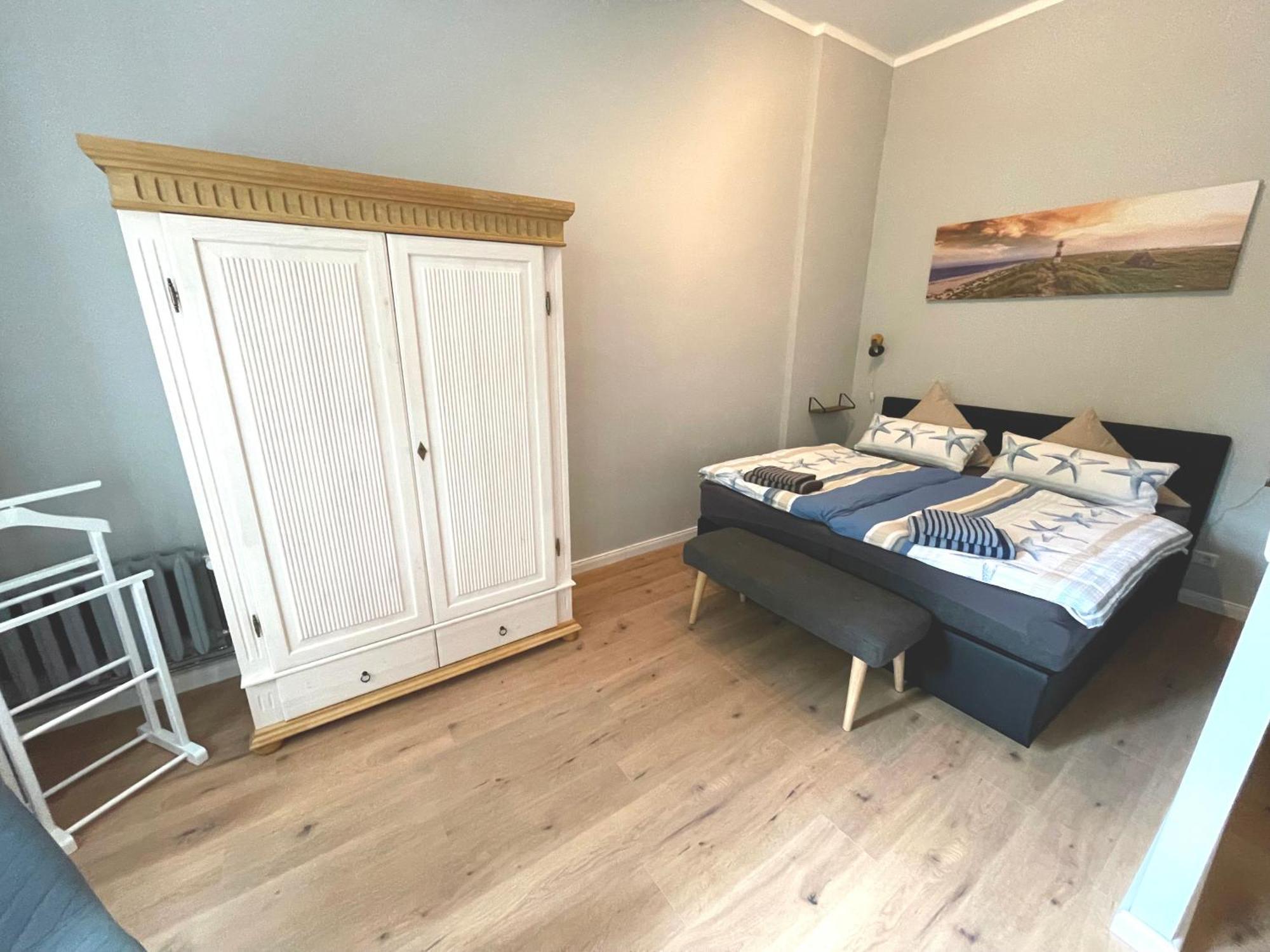 Gaestehaus Sternschanze - App1 &Bdquoadmiral&Ldquo Stralsund Bagian luar foto